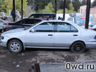 Битый автомобиль Nissan Sunny