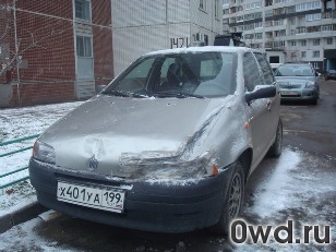 Битый автомобиль FIAT Punto