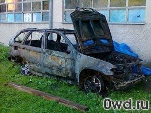 Битый автомобиль BMW X5