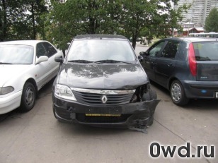 Битый автомобиль Renault Logan