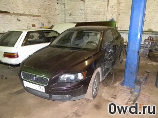 Битый автомобиль Volvo S40